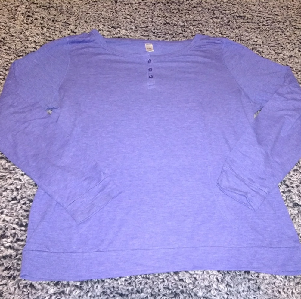 Old Navy long sleeve tee